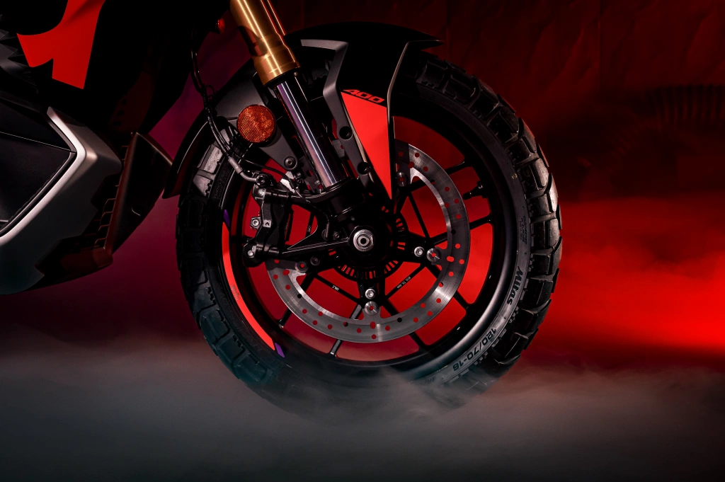 Die Aprilia SR GT 400 Rally Replica ist READY FOR ANYTHING